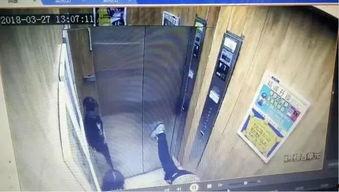 电梯门视频,电梯门视频揭示的日常奇观